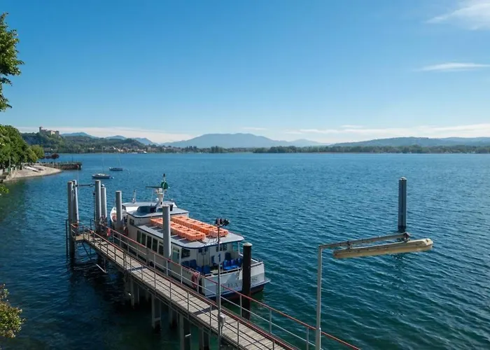 Viole, Cozy Attic Set In The Old Town Next To The